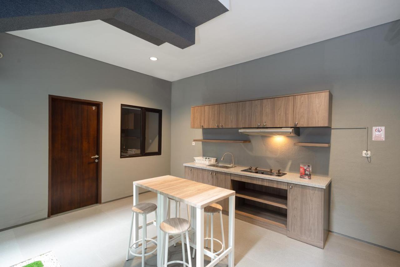 Reddoorz Plus Near Jiexpo Kemayoran Jakarta Luaran gambar