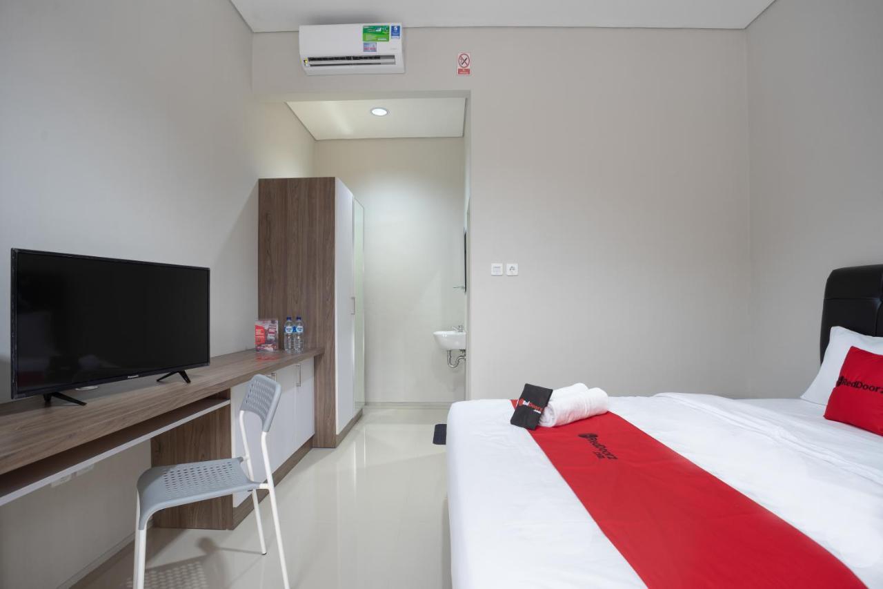 Reddoorz Plus Near Jiexpo Kemayoran Jakarta Luaran gambar