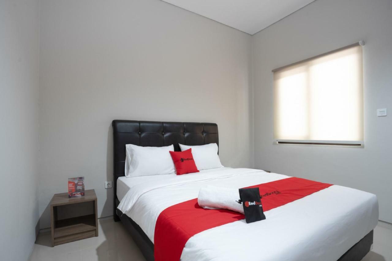 Reddoorz Plus Near Jiexpo Kemayoran Jakarta Luaran gambar